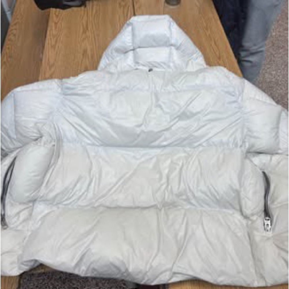 White Mackage